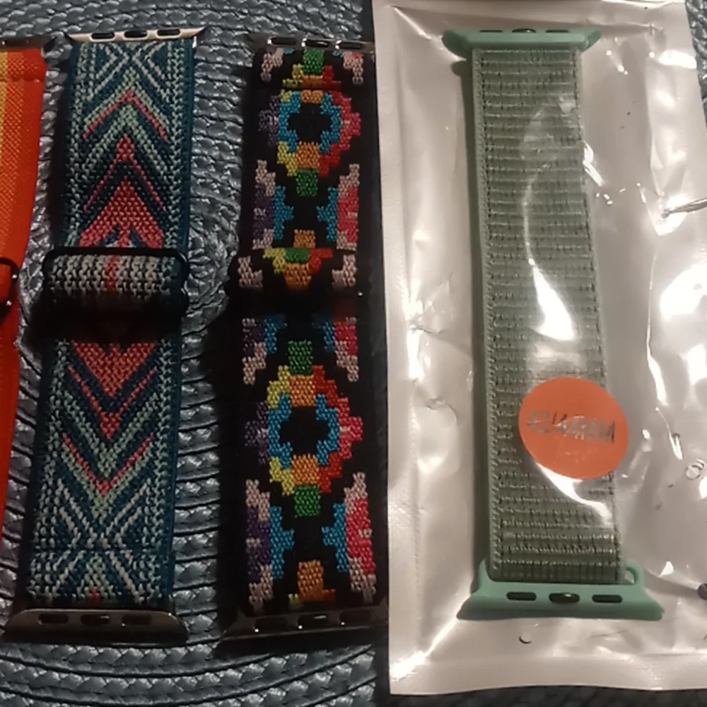 Apple smart watch 5 bands expandable, adjustable. comfort fit